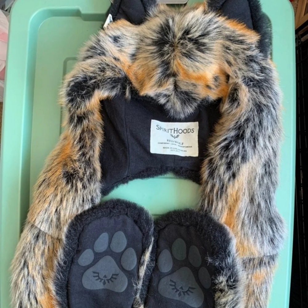 NWOT Red Wolf Spirithood